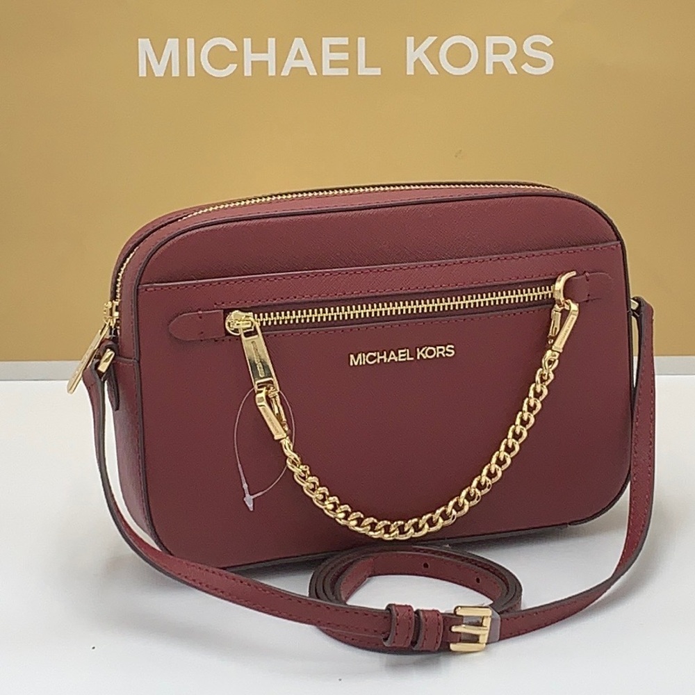MICHAEL KORS
Jet Set Large Saffiano Leather Crossbody Bag
Merlot-Dark Cherry